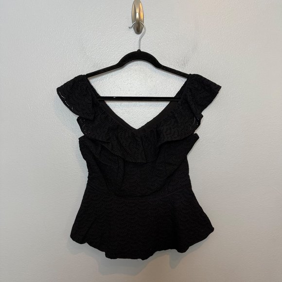 WHITE HOUSE BLACK MARKET eyelet ruffle tank in black size 6 - Picture 1 of 7